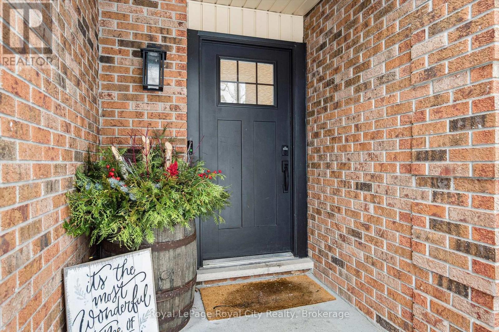 4 Gryphon Place, Guelph, Ontario  N1G 4L7 - Photo 2 - X12602994