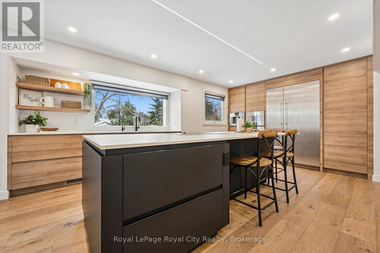 4 Gryphon Place, Guelph, Ontario  N1G 4L7 - Photo 8 - X12602994