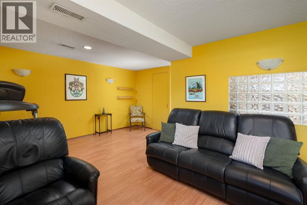 2026 41 Street Se, Calgary, Alberta  T2B 1J1 - Photo 27 - A2264541