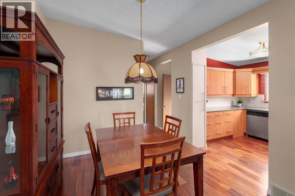 2026 41 Street Se, Calgary, Alberta  T2B 1J1 - Photo 17 - A2264541