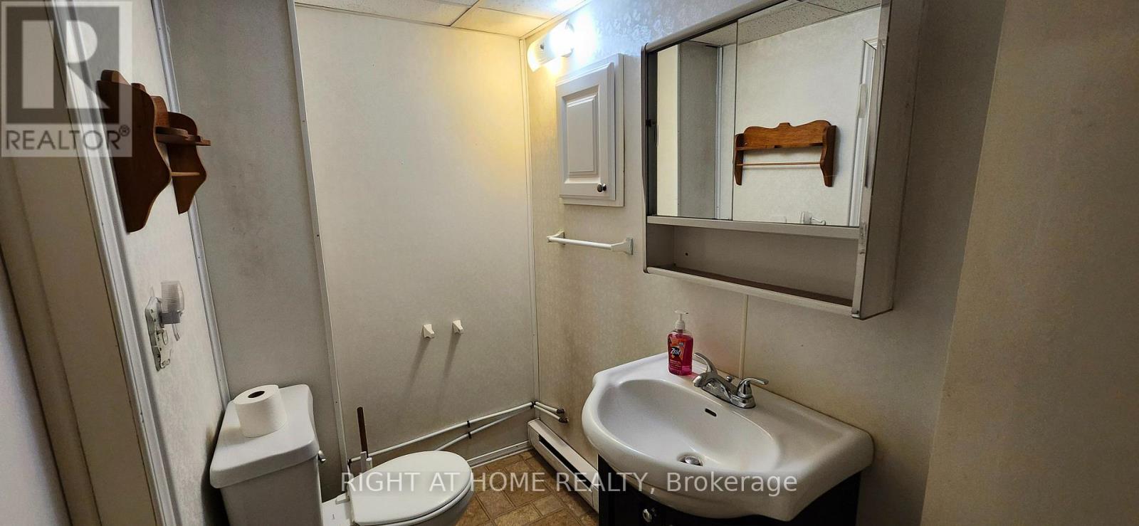 Main - 10 B Mill Street, Essa, Ontario  L3W 0C7 - Photo 11 - N12550884