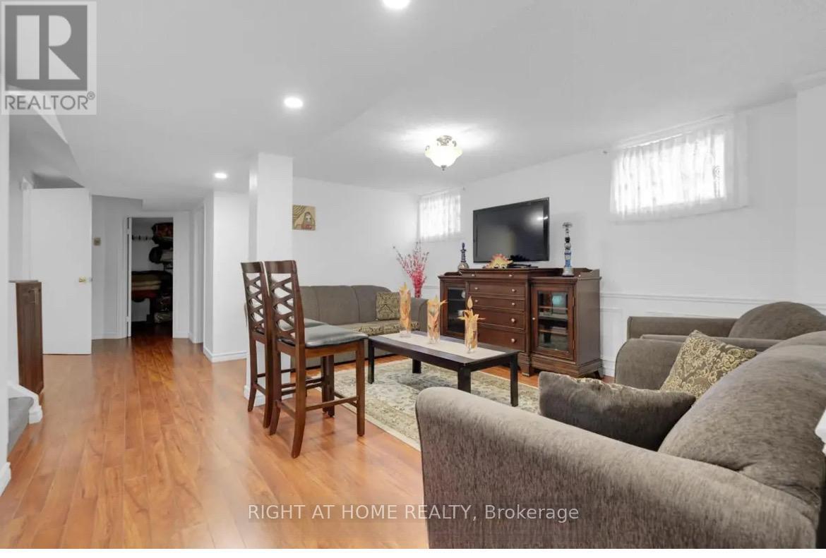 Basement - 19 Bingham Street, Richmond Hill, Ontario  L4C 8Y6 - Photo 2 - N12584636