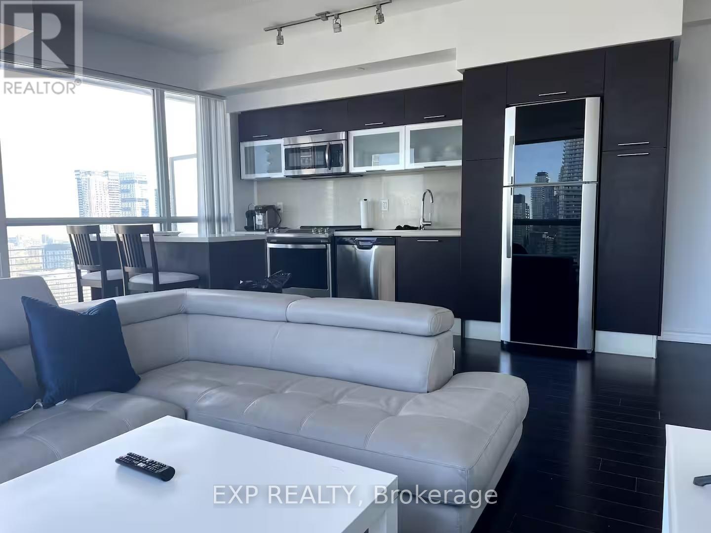 2902 - 386 Yonge Street, Toronto, Ontario  M5B 0A5 - Photo 2 - C12602944