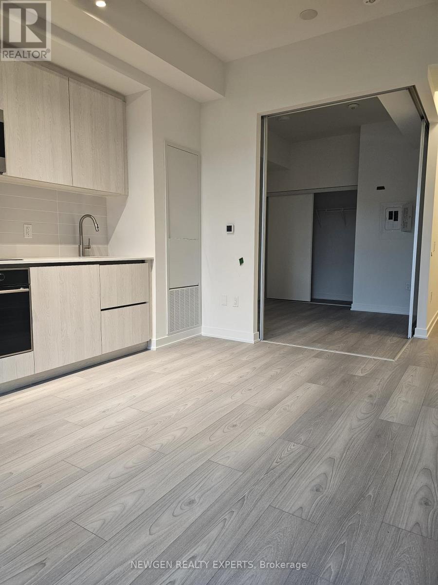 217 - 110 Broadway Avenue, Toronto, Ontario  M4P 1V7 - Photo 5 - C12602966