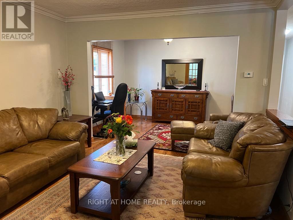 Main Floor - 15 Lynnhaven Road, Toronto, Ontario  M6A 2K7 - Photo 5 - C12602984