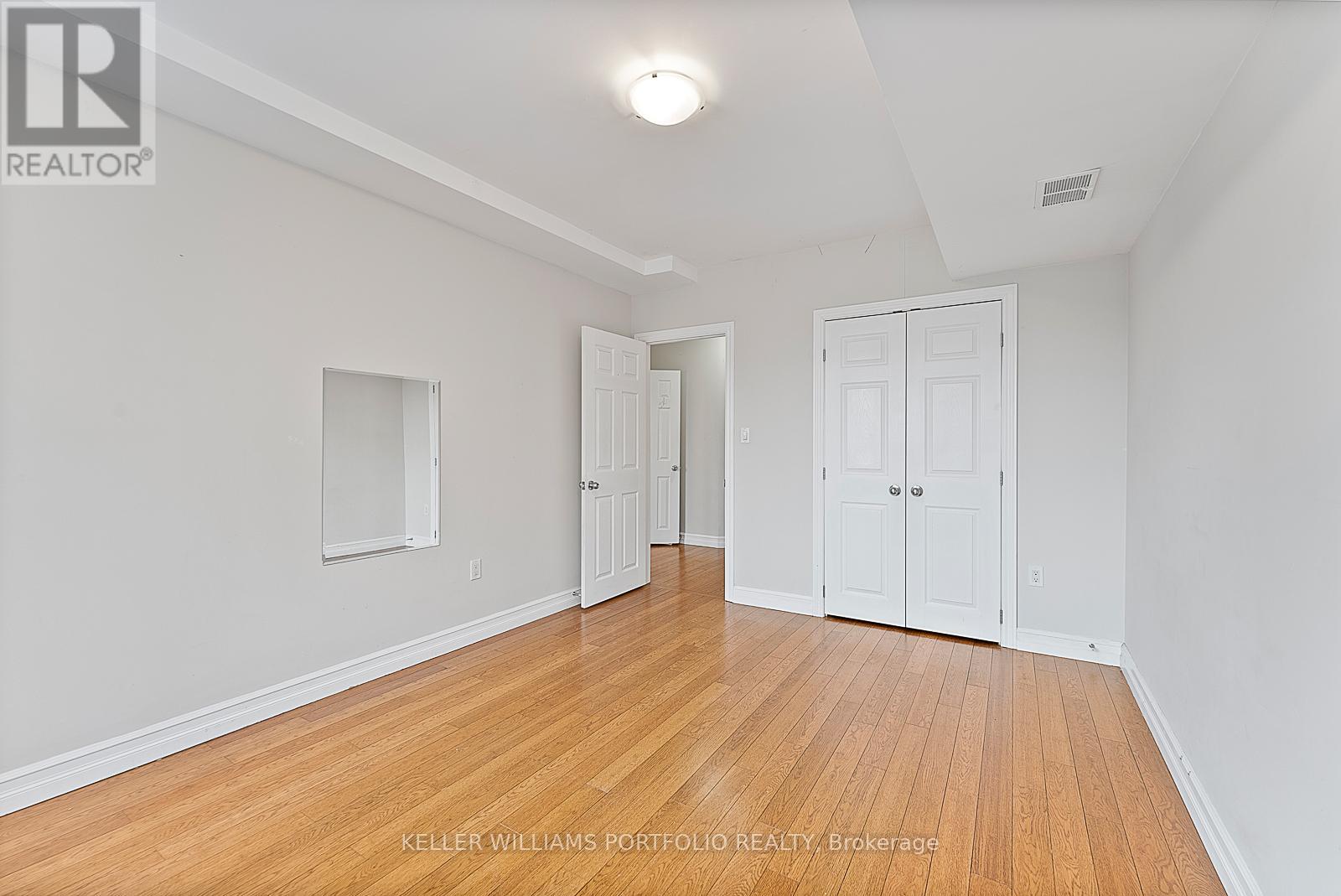 4 - 546 Eglinton Avenue E, Toronto, Ontario  M4P 1N9 - Photo 17 - C12603002