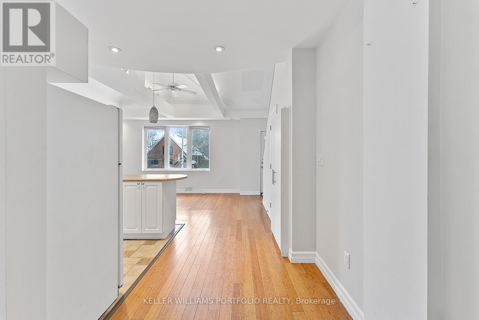 4 - 546 Eglinton Avenue E, Toronto, Ontario  M4P 1N9 - Photo 4 - C12603002