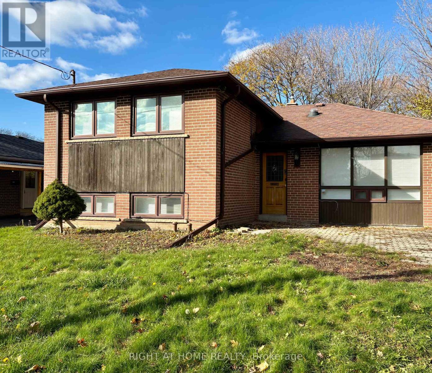 193 ROYWOOD DRIVE, Toronto, Ontario