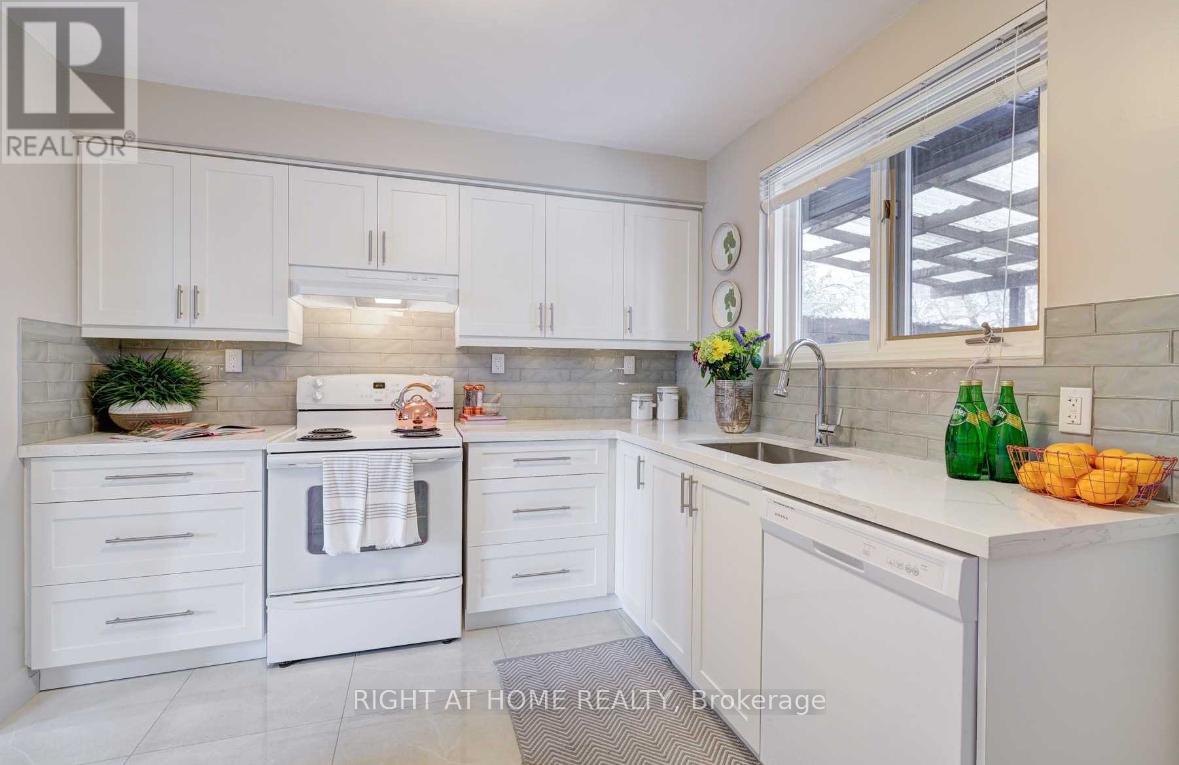 193 Roywood Drive, Toronto, Ontario  M3A 2E5 - Photo 11 - C12603022