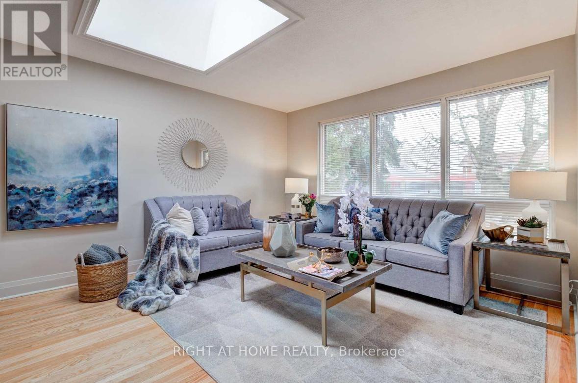 193 Roywood Drive, Toronto, Ontario  M3A 2E5 - Photo 4 - C12603022