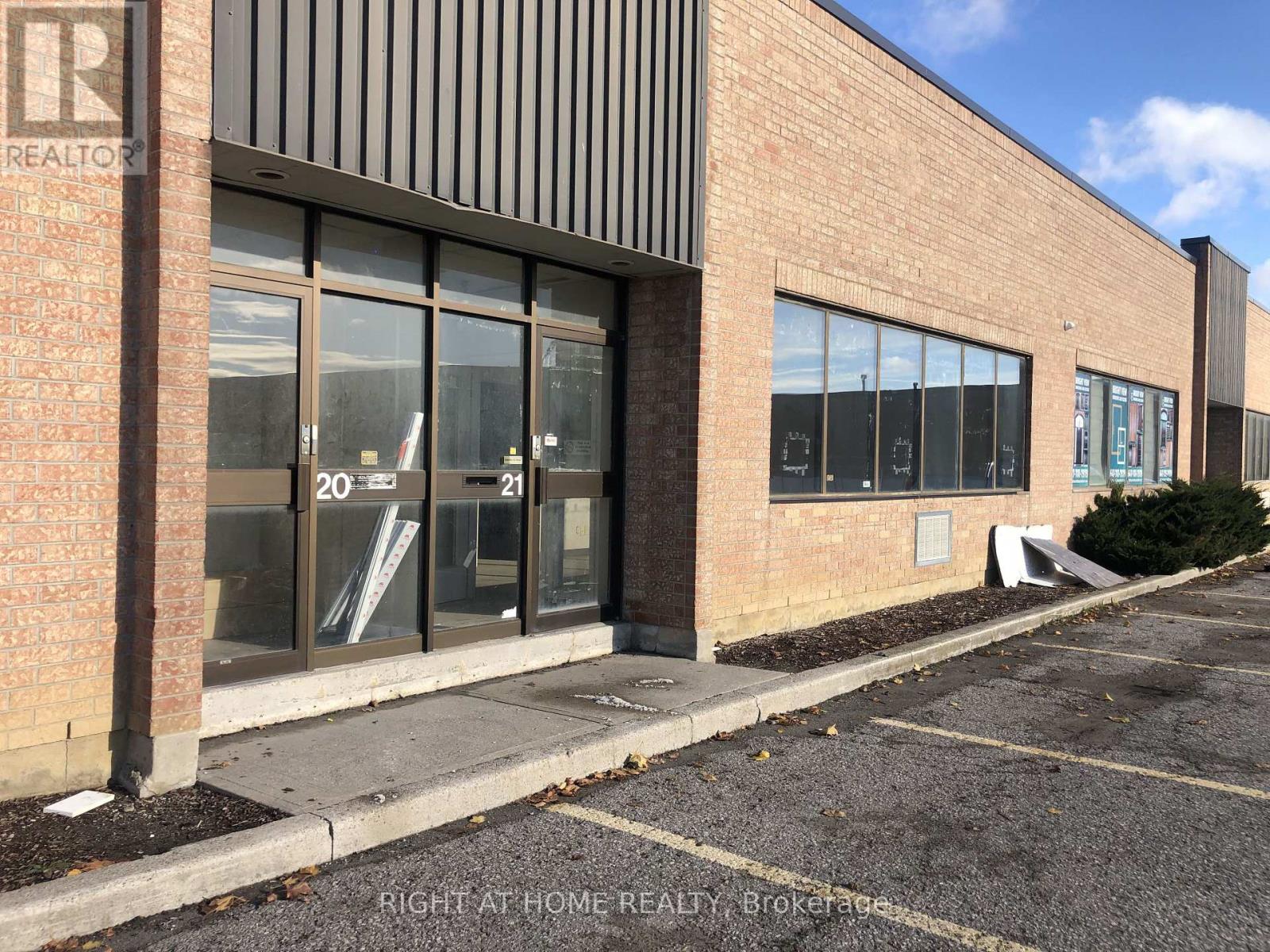 21 - 400 FINCHDENE SQUARE, Toronto, Ontario