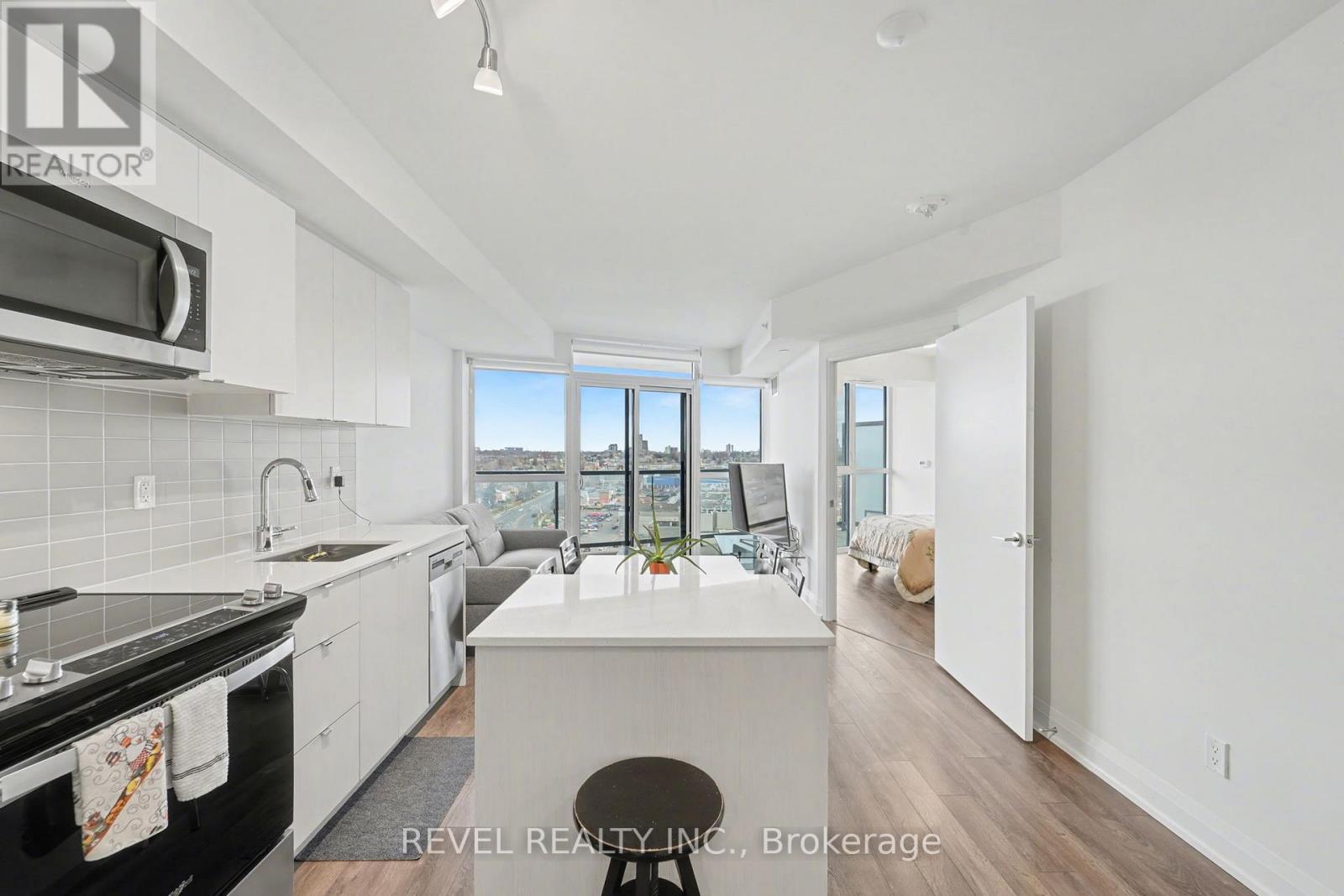 1506 - 1461 Lawrence Avenue E, Toronto, Ontario  M6L 0A6 - Photo 10 - W12602996