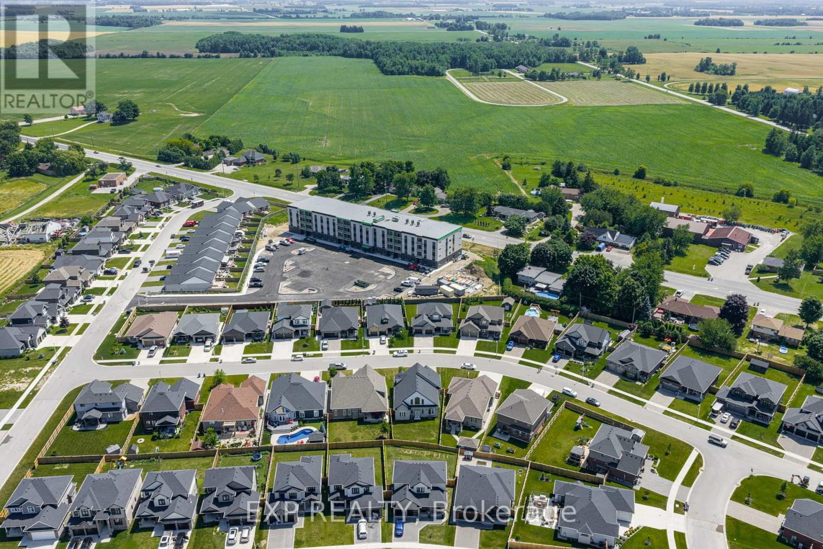 116 Spencer Avenue, Lucan Biddulph, Ontario  N0M 2J0 - Photo 27 - X12426635