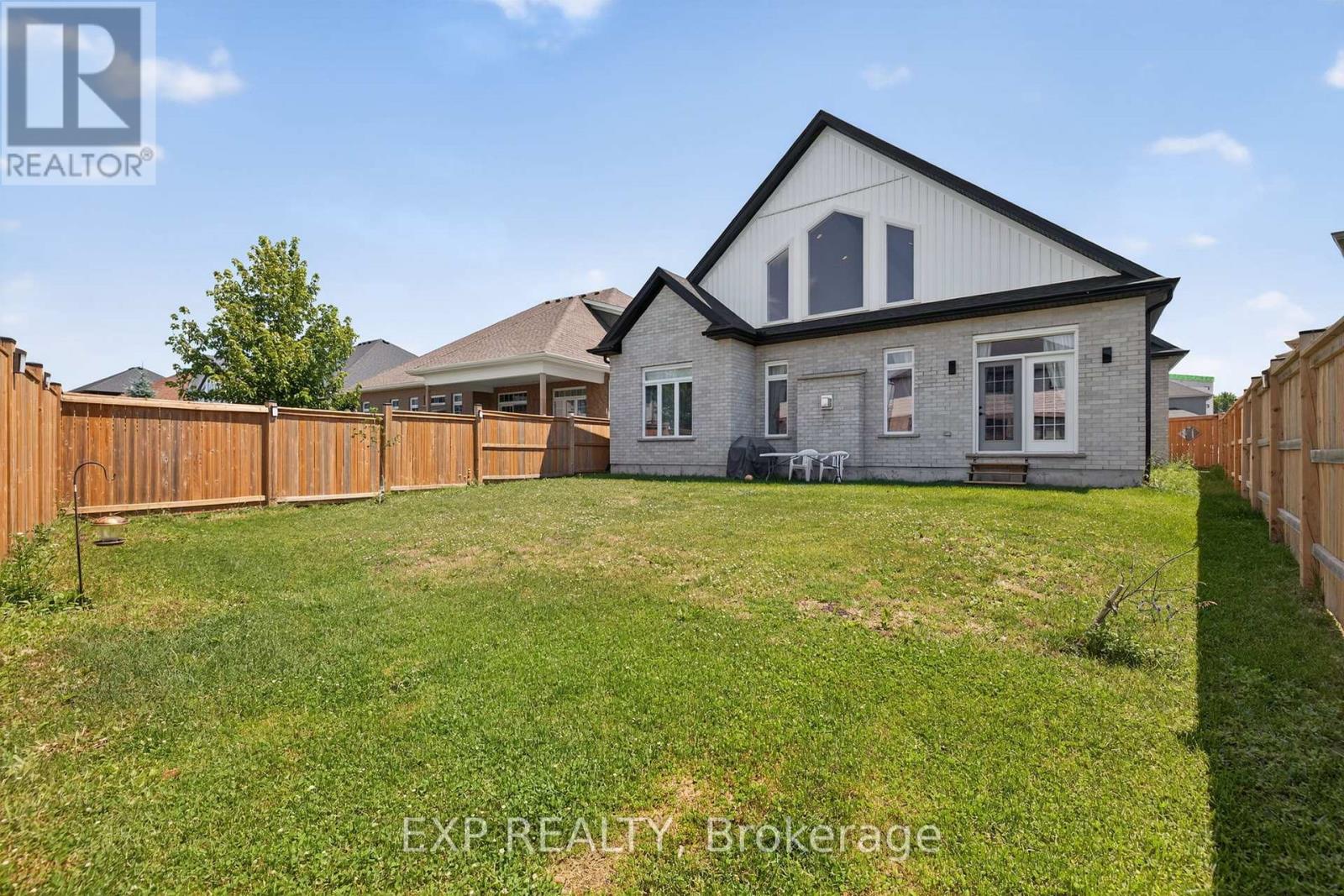 116 Spencer Avenue, Lucan Biddulph, Ontario  N0M 2J0 - Photo 29 - X12426635