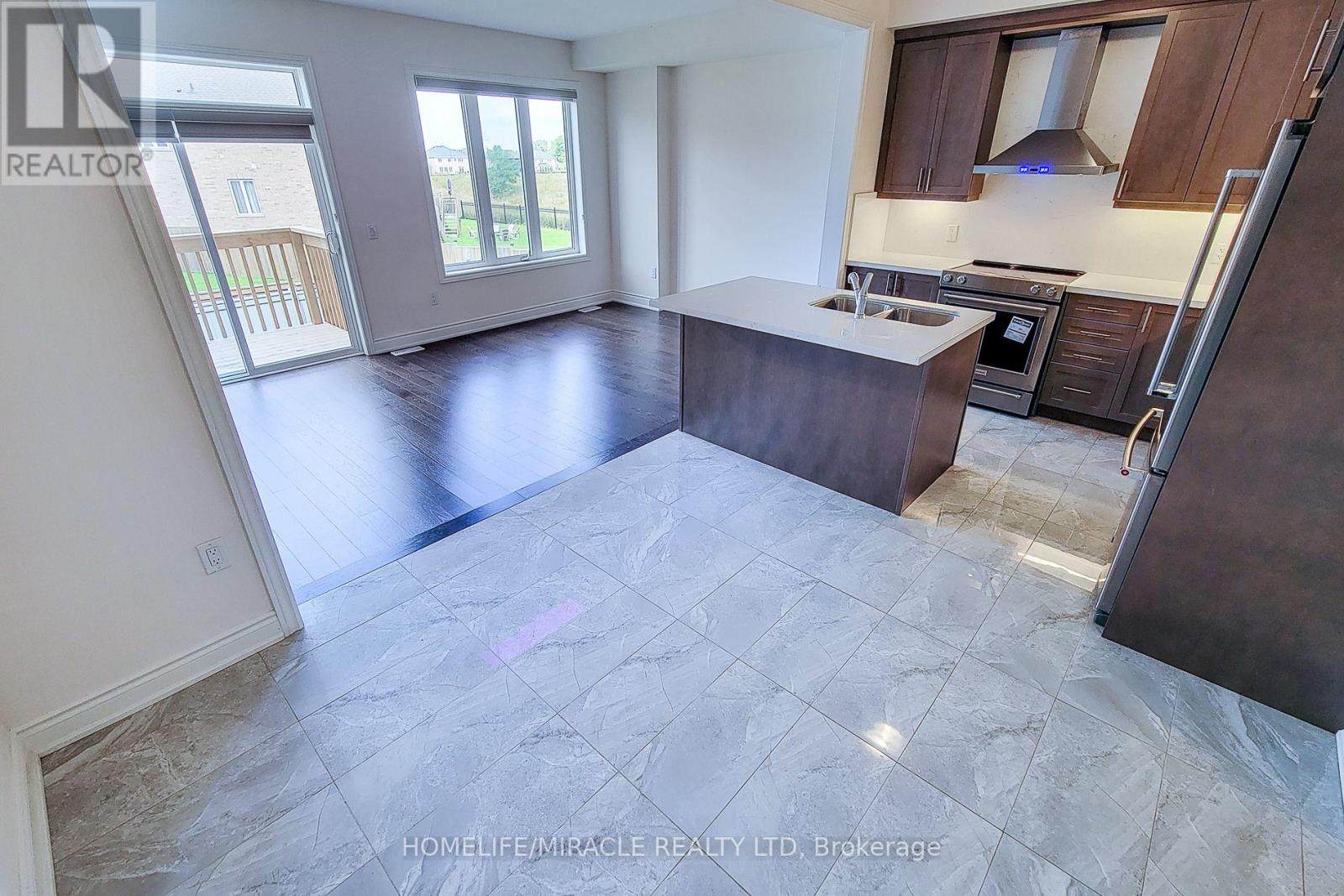 1101 Garner Road E, Hamilton, Ontario  L9G 3K9 - Photo 10 - X12602962