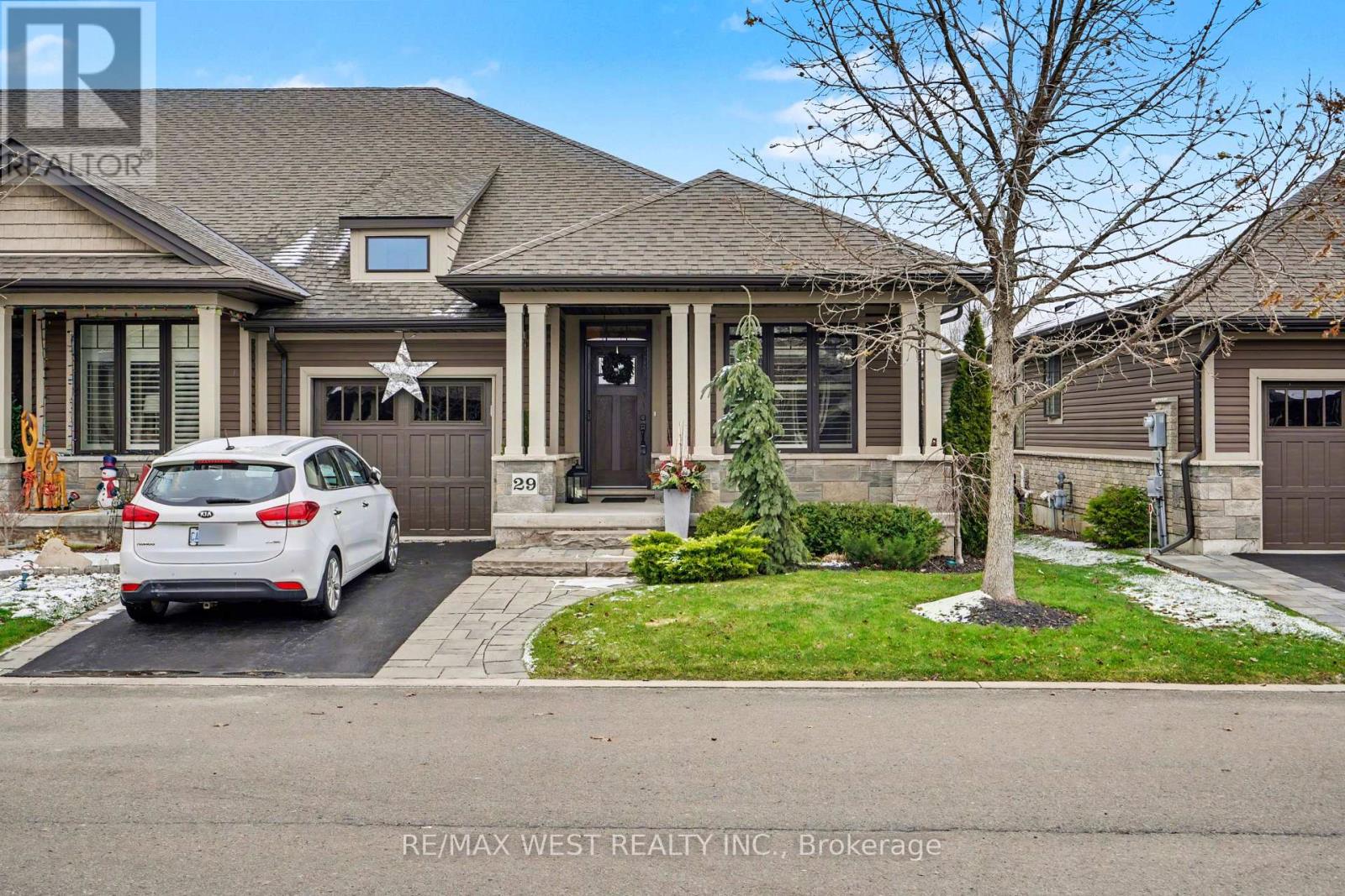 29 - 37 BROOKSIDE TERRACE, west lincoln (smithville), Ontario