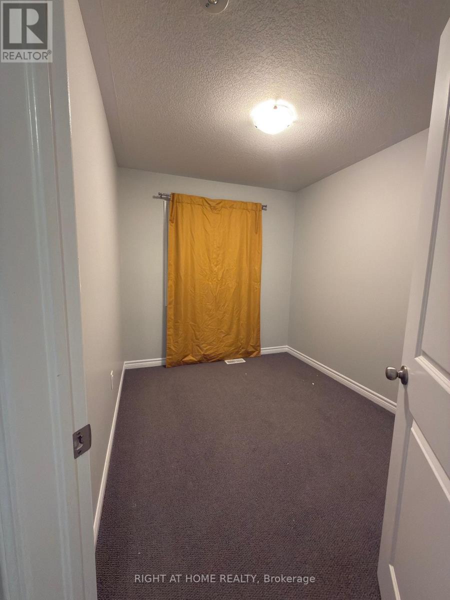 27 - 124 Compass Trail, Cambridge, Ontario  N3E 0E3 - Photo 9 - X12602990