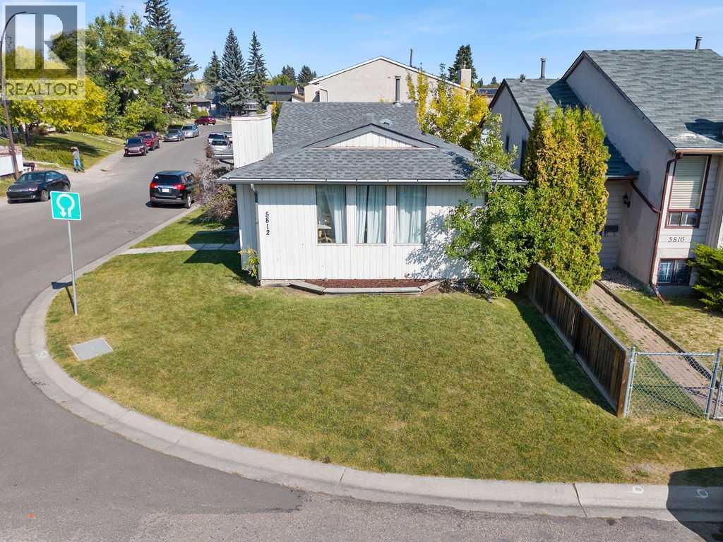 5812 22 Avenue Ne, Calgary, Alberta  T1Y 4P7 - Photo 2 - A2256055