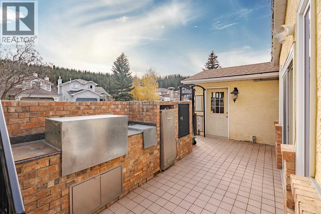 301 Riverview Green, Cochrane, Alberta  T4C 1K5 - Photo 42 - A2267736