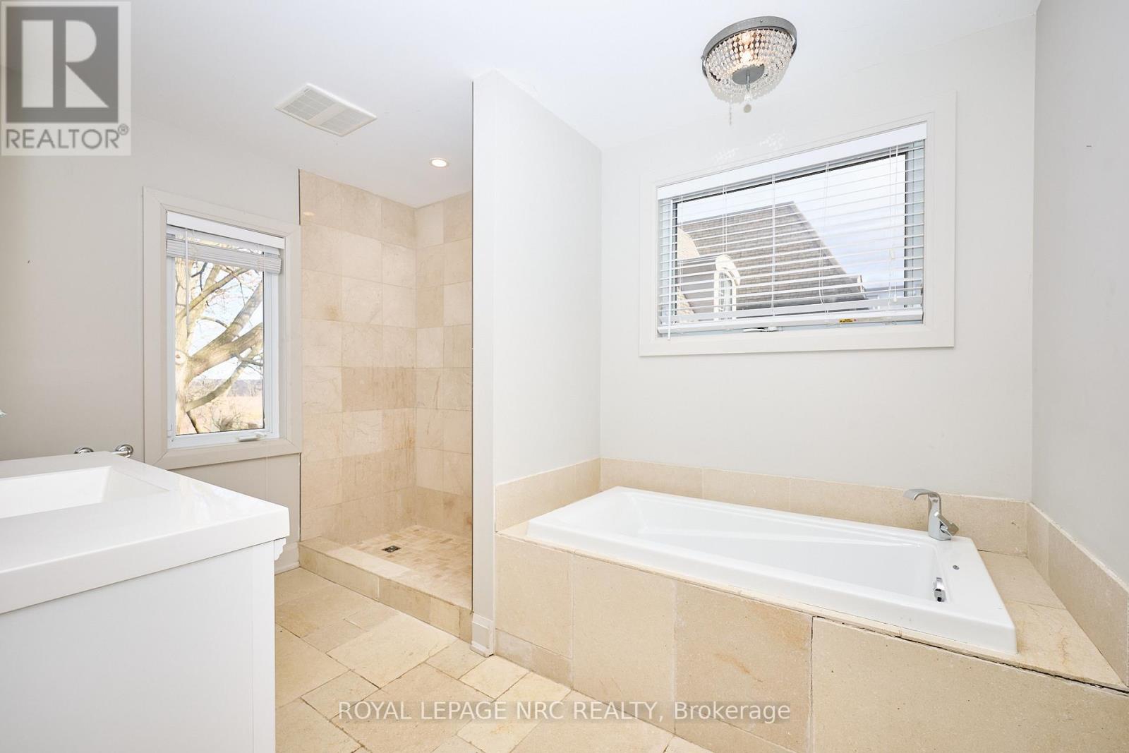 2032 York Road, Niagara-On-The-Lake, Ontario L0S 1J0 - Photo 18 - X12580552