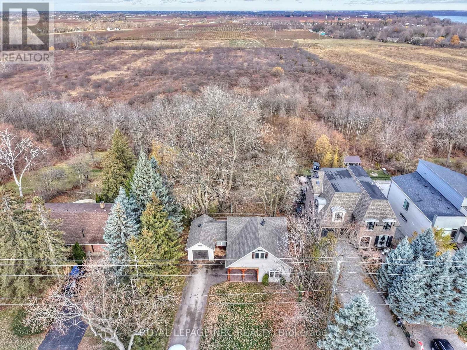 2032 York Road, Niagara-On-The-Lake, Ontario L0S 1J0 - Photo 2 - X12580552