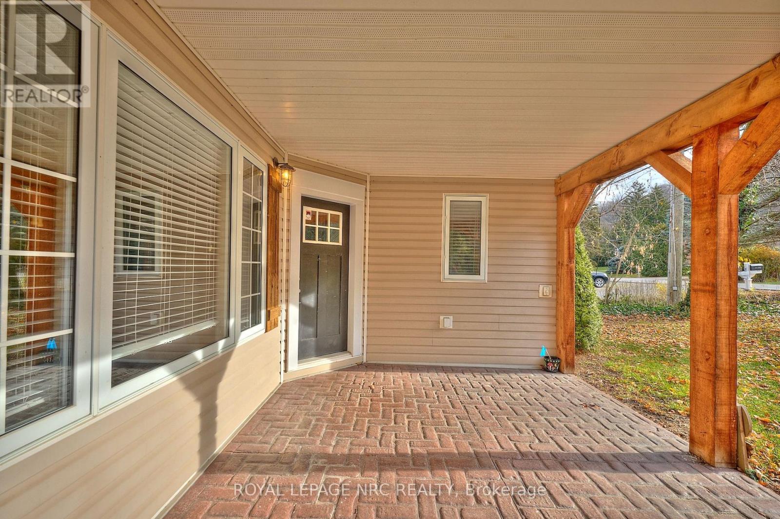 2032 York Road, Niagara-On-The-Lake, Ontario L0S 1J0 - Photo 5 - X12580552