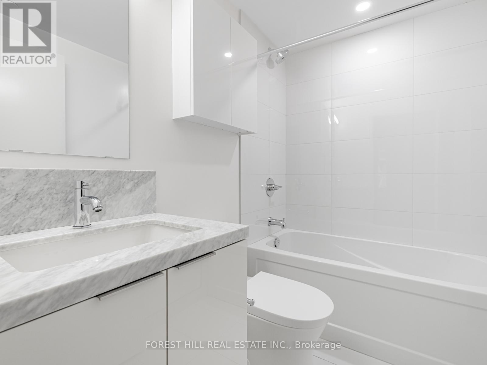 1104 - 238 Simcoe Street, Toronto, Ontario  M5T 0E2 - Photo 5 - C12590496