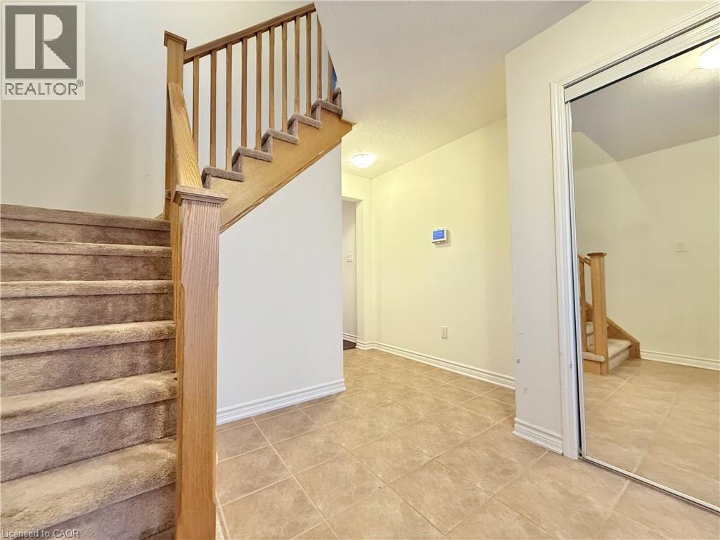 382 Grovehill Crescent Unit# Main, Kitchener, Ontario  N2R 0L5 - Photo 2 - 40791059