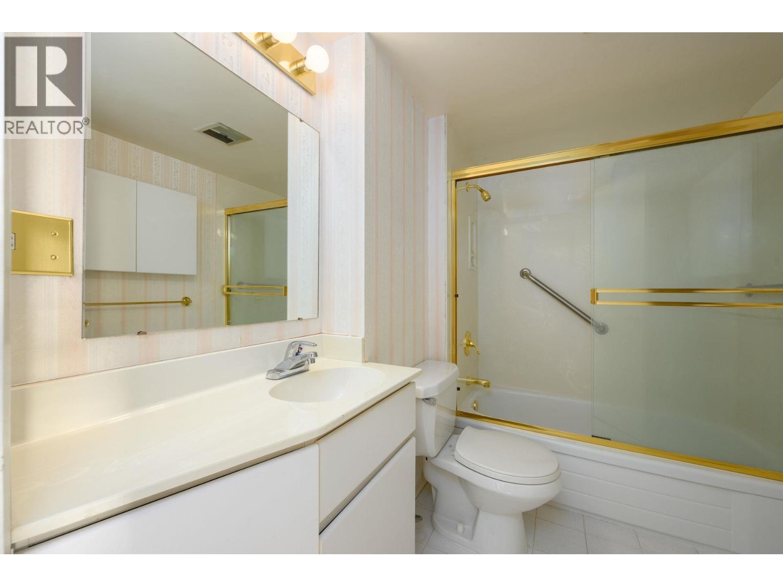 203 1730 Duchess Avenue, West Vancouver, British Columbia V7V 1P9 - Photo 13 - R3072296