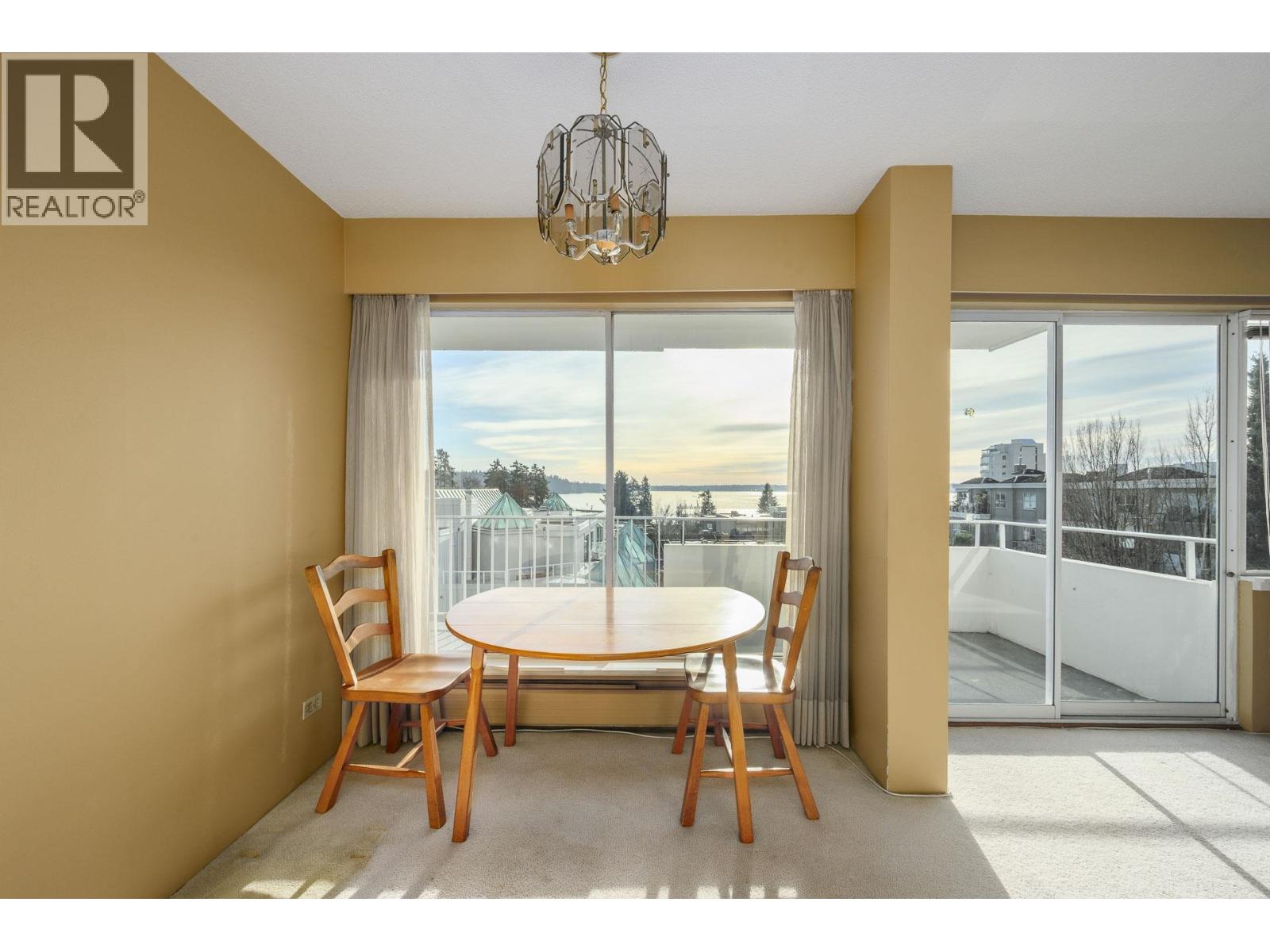 203 1730 Duchess Avenue, West Vancouver, British Columbia V7V 1P9 - Photo 8 - R3072296