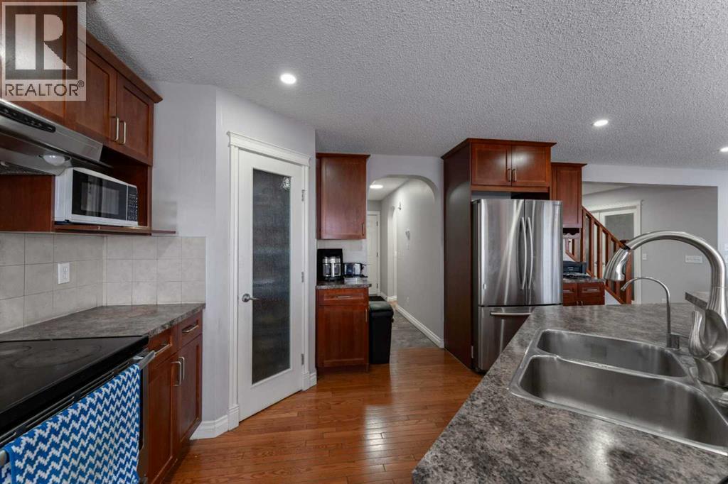 236 Willowmere Way, Chestermere, Alberta  T1X 0E1 - Photo 8 - A2273518