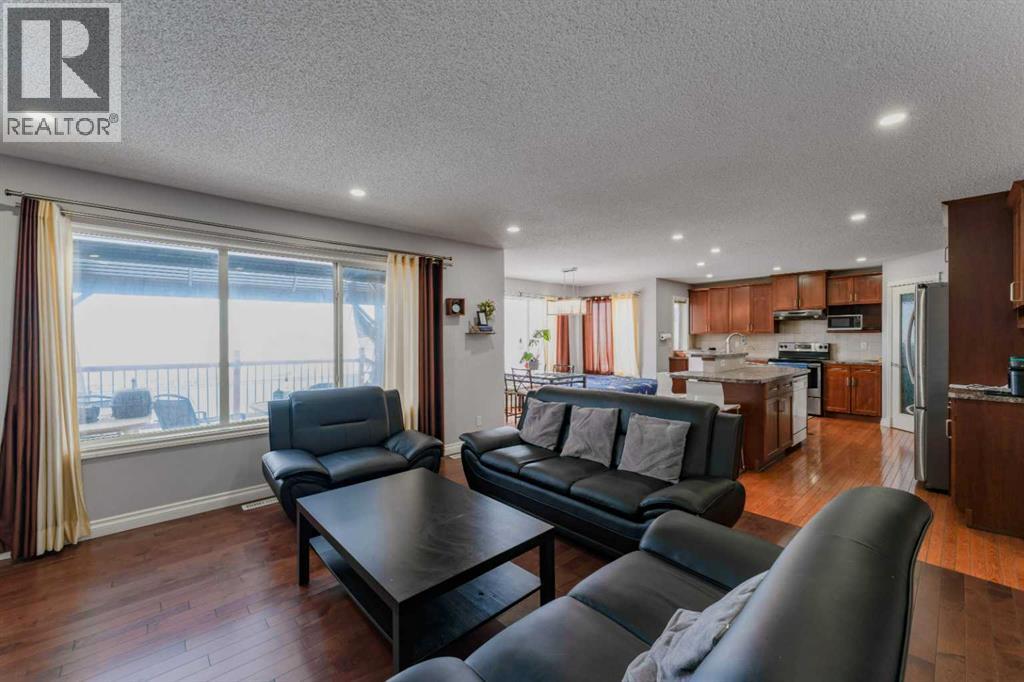 236 Willowmere Way, Chestermere, Alberta  T1X 0E1 - Photo 10 - A2273518