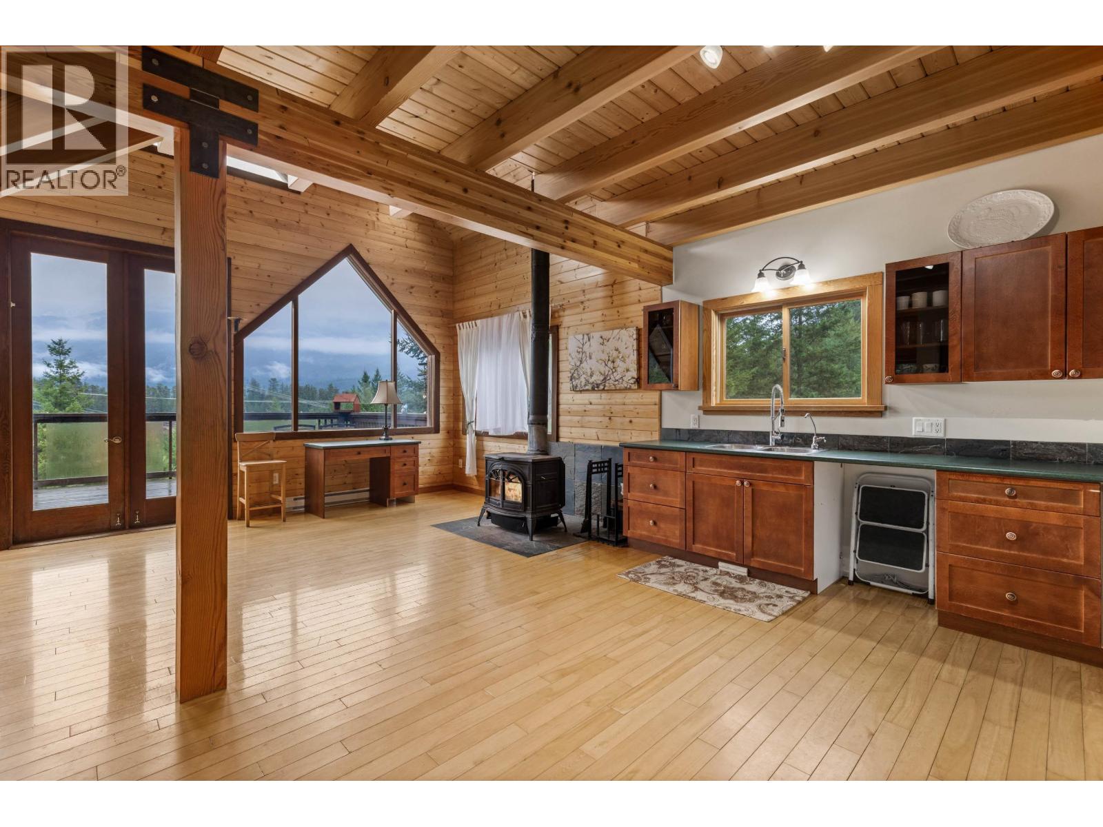 3492 Blackwater Road, D'arcy, British Columbia  V0N 1L0 - Photo 9 - R3072305