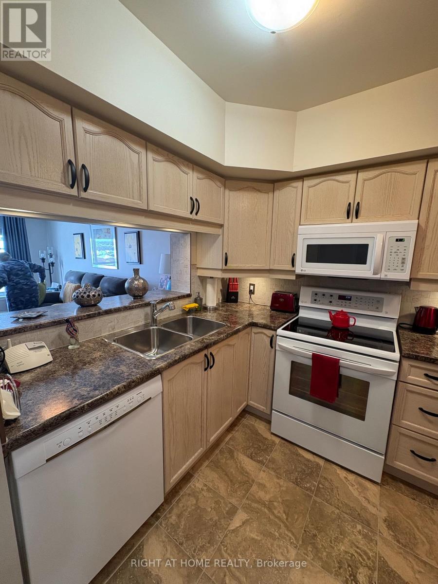 402 - 94 Dean Avenue, Barrie, Ontario L4N 0M3 - Photo 33 - S12591182