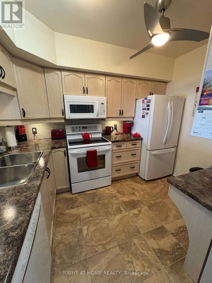 402 - 94 Dean Avenue, Barrie, Ontario L4N 0M3 - Photo 34 - S12591182