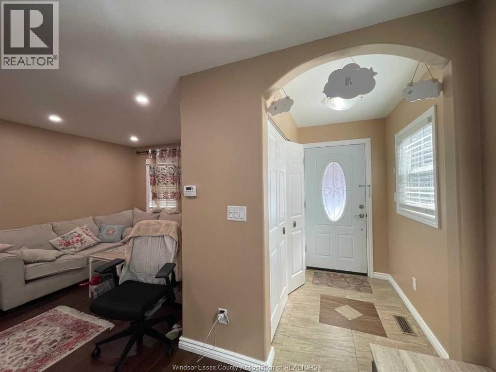 330 Elliott Avenue Unit# Upper, Windsor, Ontario  N9A 5Z1 - Photo 4 - 25031192