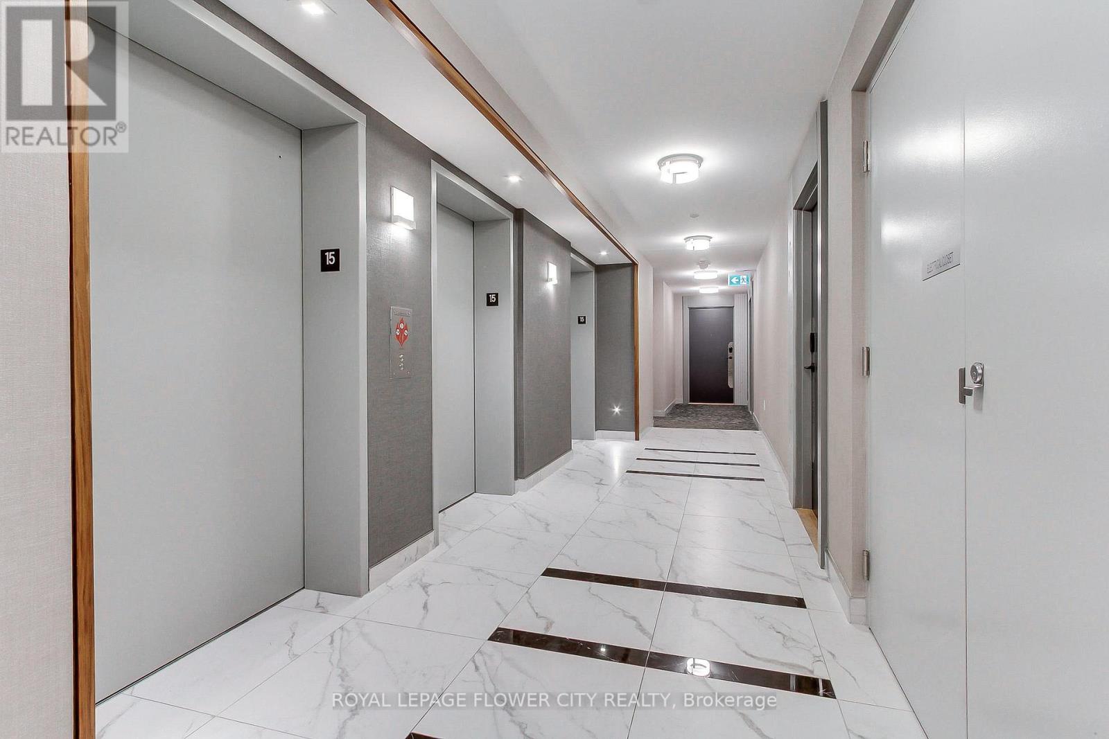 1502 - 105 Oneida Crescent, Richmond Hill, Ontario L4B 0G9 - Photo 5 - N12603066