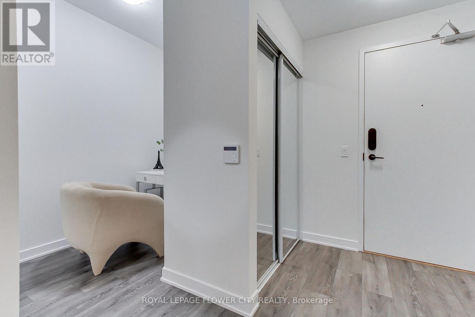 1502 - 105 Oneida Crescent, Richmond Hill, Ontario L4B 0G9 - Photo 9 - N12603066