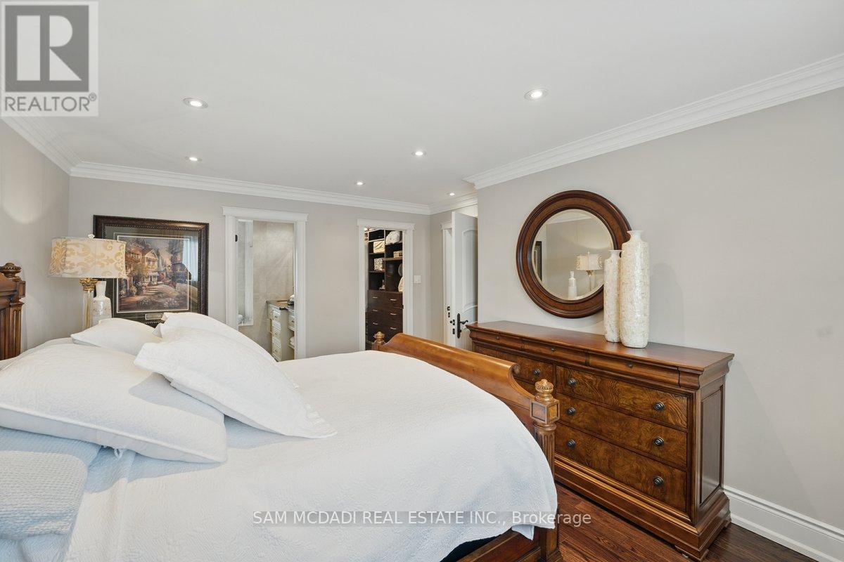 215 Anastasia Terrace, Mississauga, Ontario  L5B 3A5 - Photo 18 - W12603026