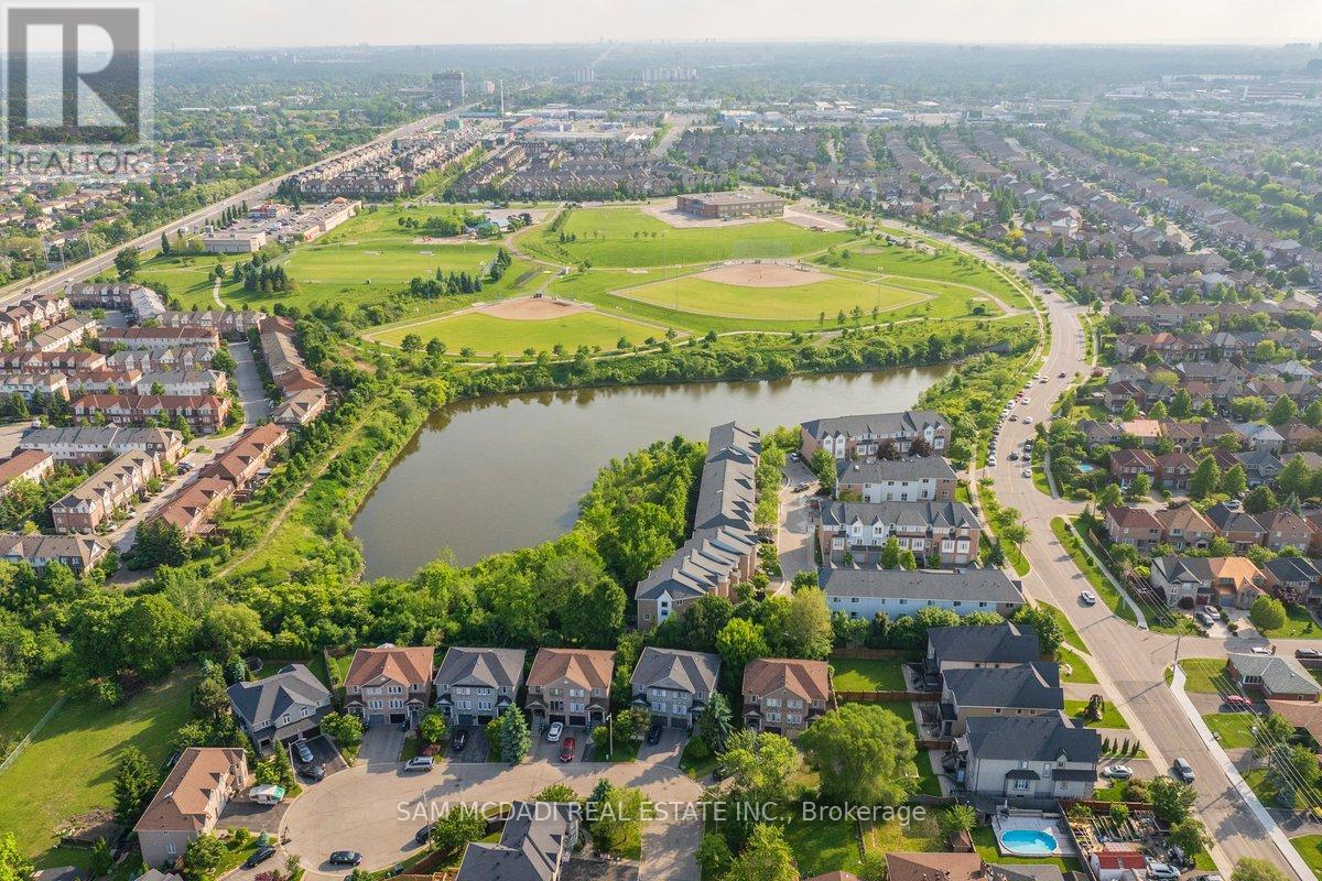 215 Anastasia Terrace, Mississauga, Ontario  L5B 3A5 - Photo 42 - W12603026