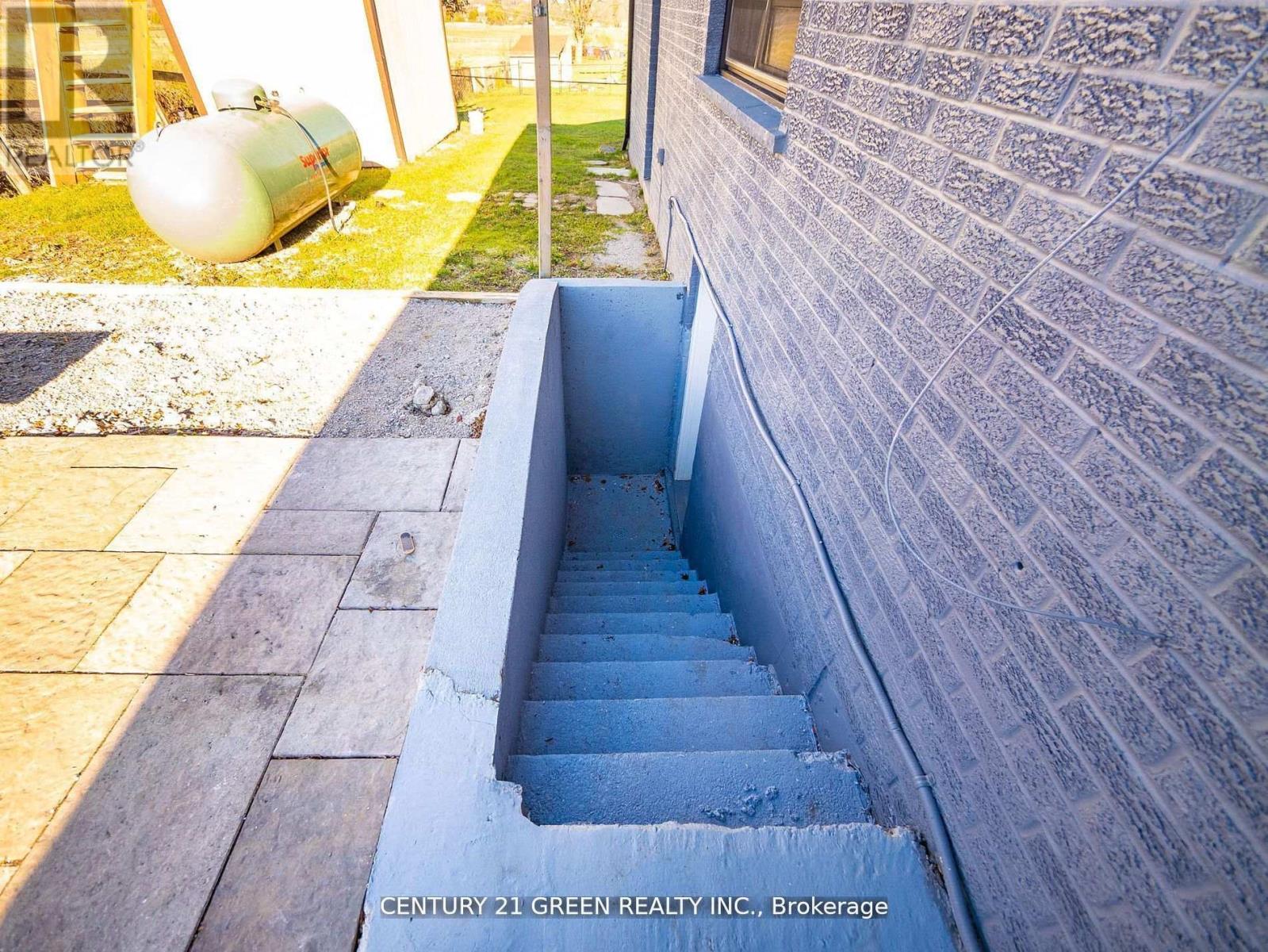 5459 Campbellville Road W, Milton, Ontario  L9E 0C1 - Photo 33 - W12603054