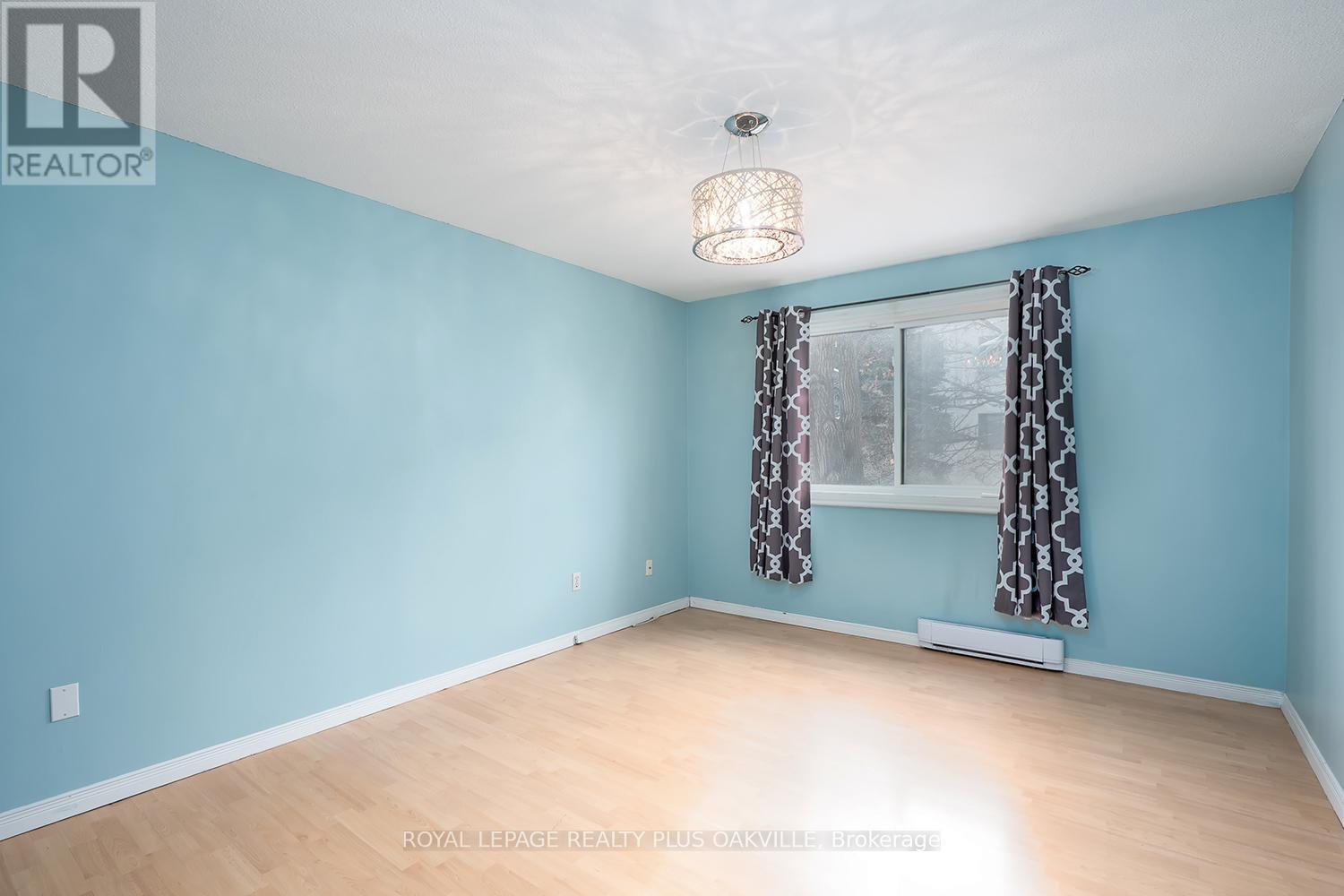 136 - 1058 Falgarwood Drive, Oakville, Ontario  L6H 2P3 - Photo 14 - W12603068