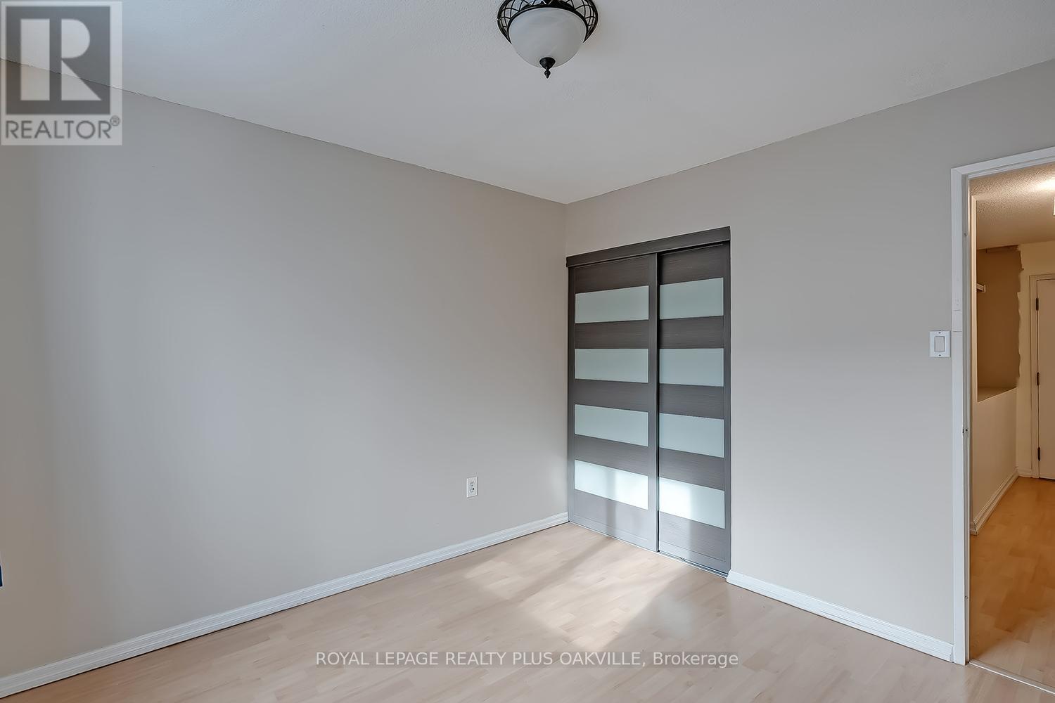 136 - 1058 Falgarwood Drive, Oakville, Ontario  L6H 2P3 - Photo 18 - W12603068