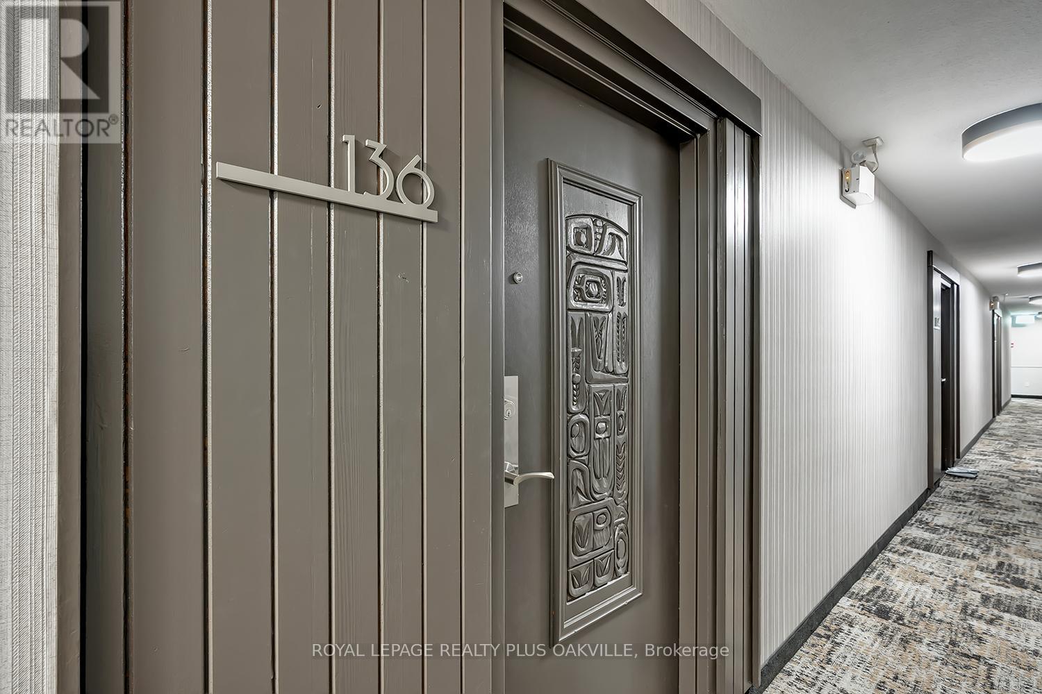 136 - 1058 Falgarwood Drive, Oakville, Ontario  L6H 2P3 - Photo 3 - W12603068