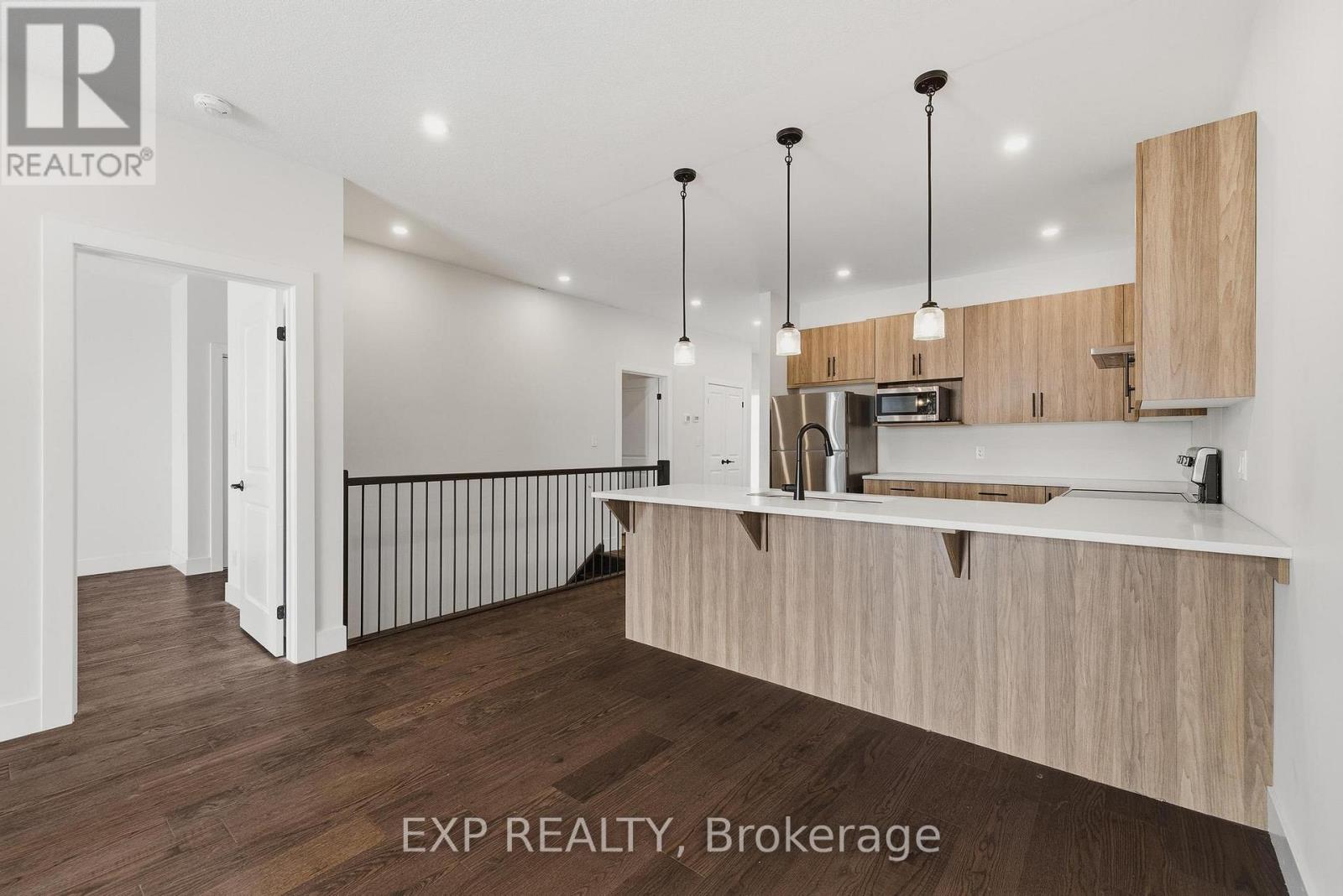 4 Elgin Street W, Norwich (Norwich Town), Ontario  N0J 1P0 - Photo 8 - X12603042