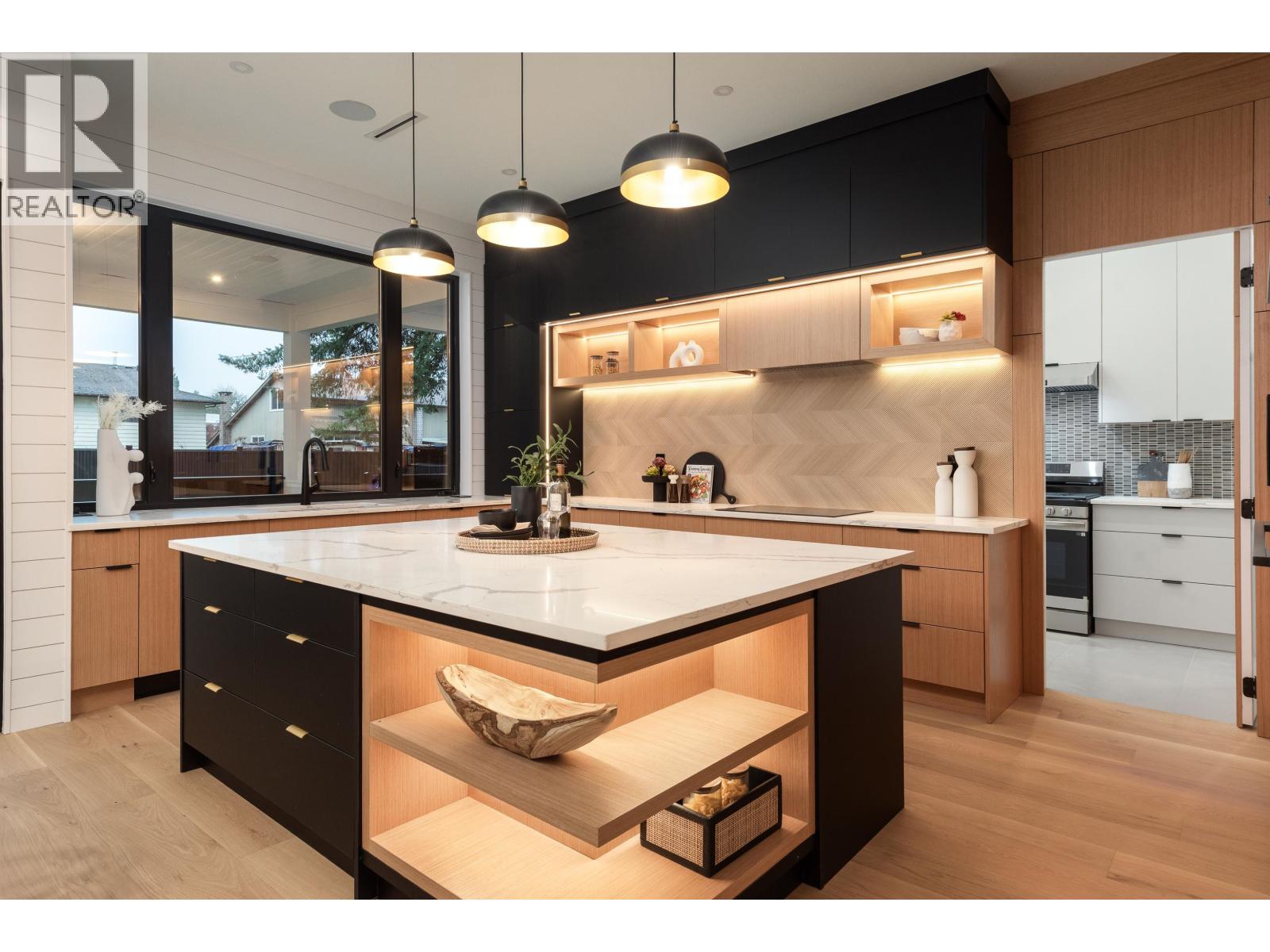 881 Porter Street, Coquitlam, British Columbia  V3J 5B9 - Photo 9 - R3072310