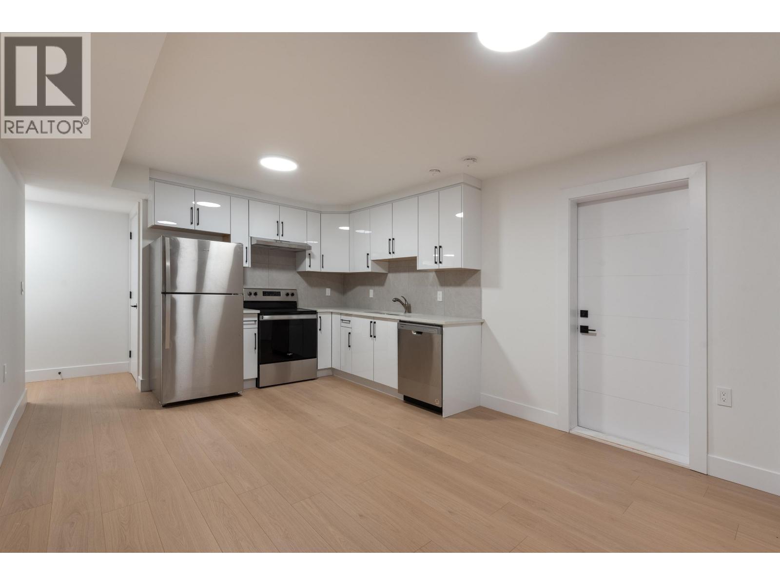 881 Porter Street, Coquitlam, British Columbia  V3J 5B9 - Photo 34 - R3072310