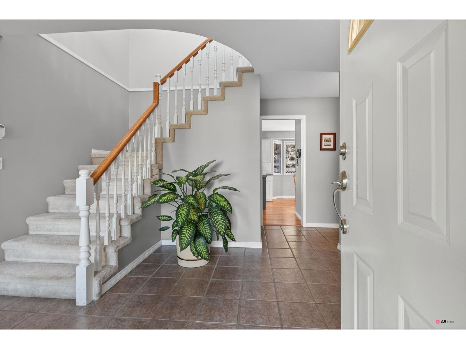 14082 17 Avenue, Surrey, British Columbia  V4A 8K4 - Photo 4 - R3072328