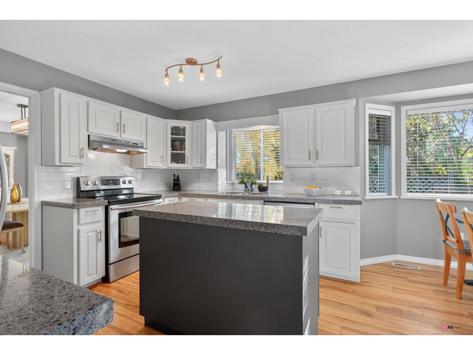 14082 17 Avenue, Surrey, British Columbia  V4A 8K4 - Photo 12 - R3072328