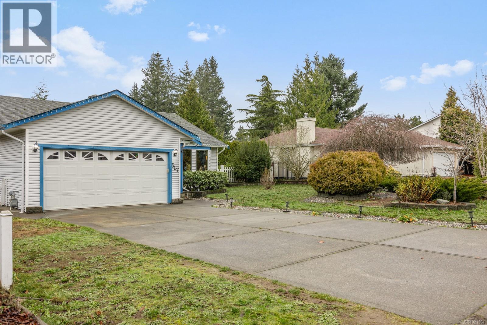 317 Quarry Rd, Comox, British Columbia  V9M 3C4 - Photo 3 - 1021394